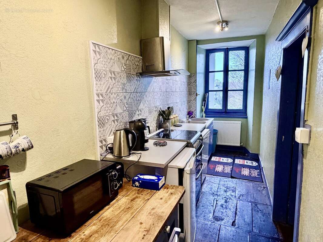 Grande maison de ville rénovée, dont l'âme authentique a été préservée. - photo 5