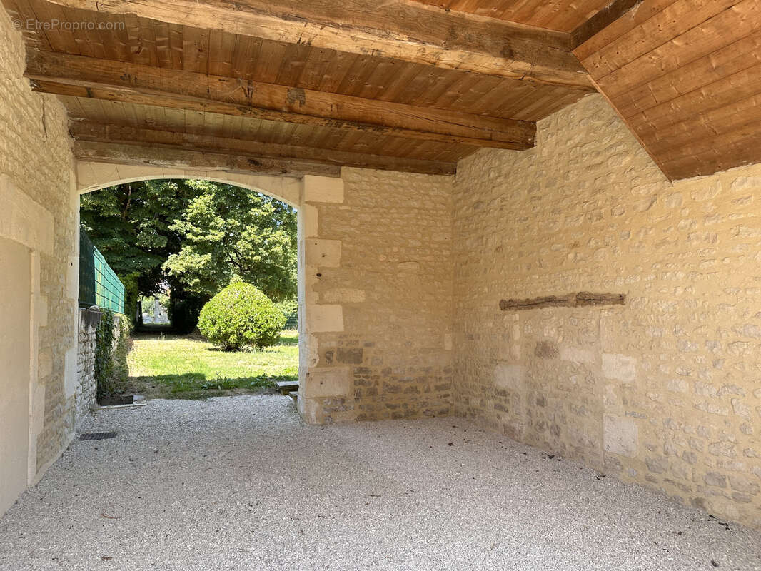 Maison à SAINT-JEAN-D&#039;ANGELY