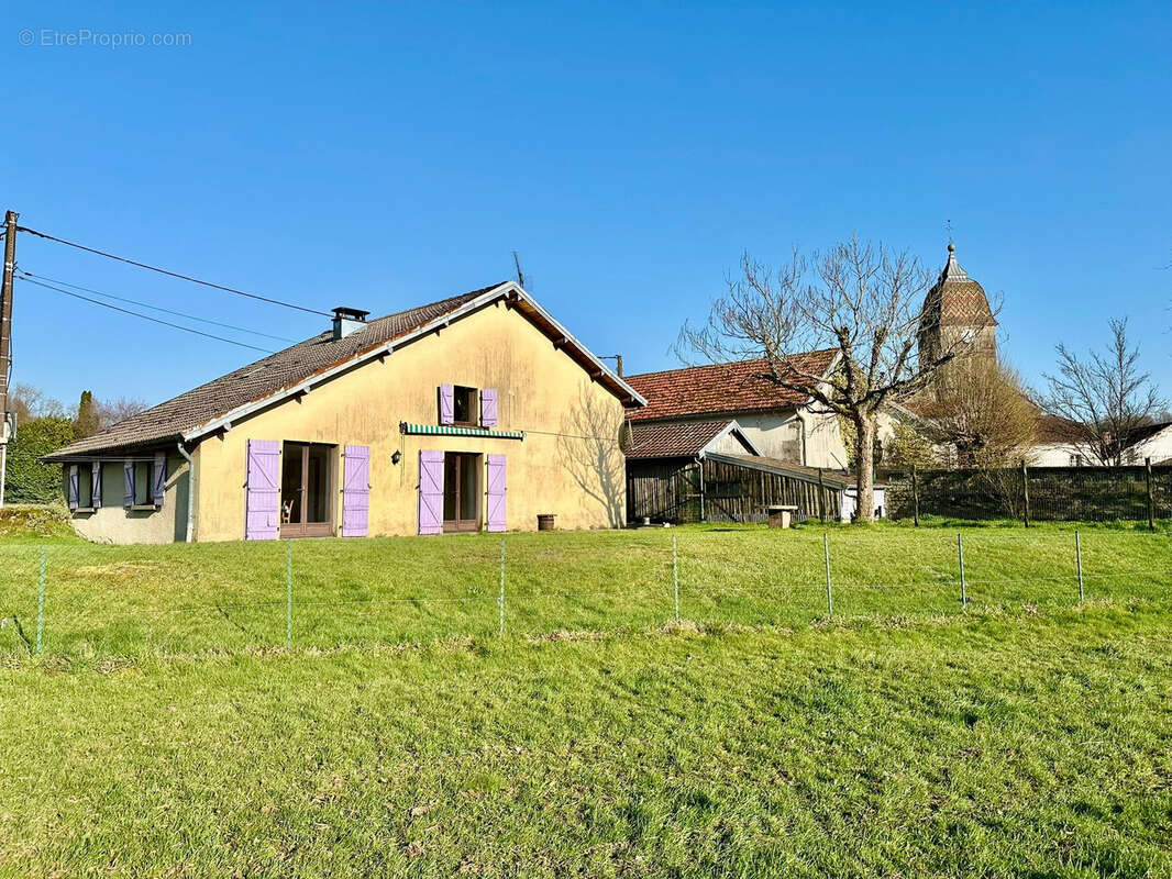 Maison à SAINT-BRESSON
