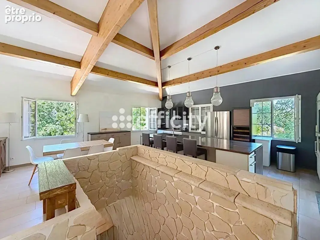 Maison 6 pièces 255 m² à vendre à Eguilles (13510) - photo 6