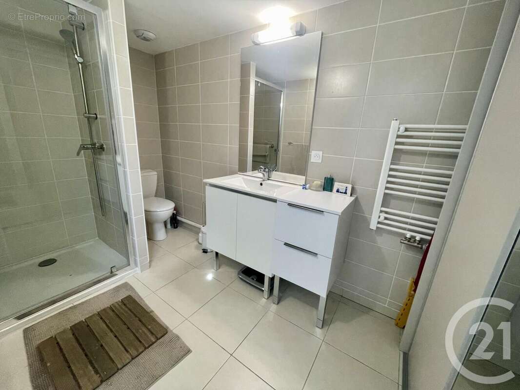 Appartement à SIX-FOURS-LES-PLAGES