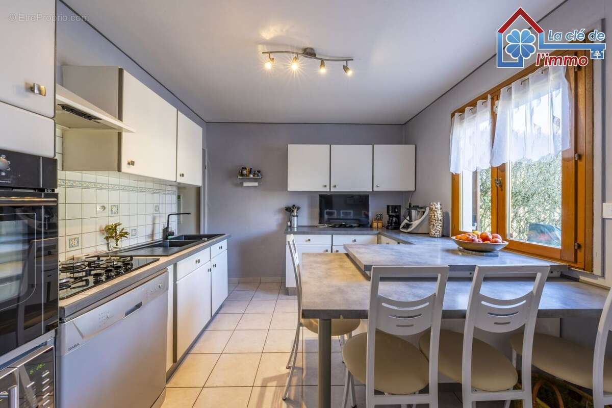 Maison à MOISSY-CRAMAYEL