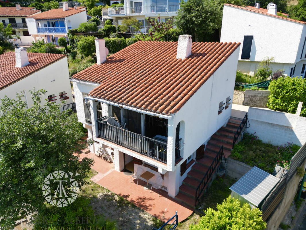 Maison à LAROQUE-DES-ALBERES