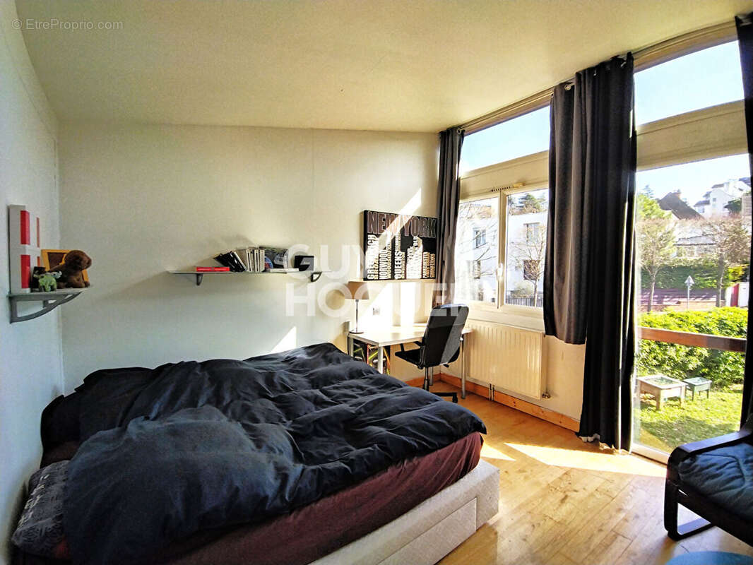 Maison à L'HAY-LES-ROSES