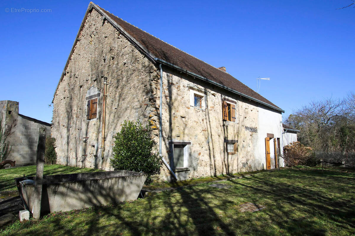 Maison à CHAILLAC