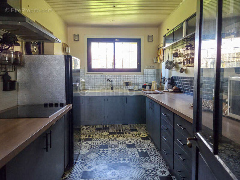 Maison à CHEF-BOUTONNE