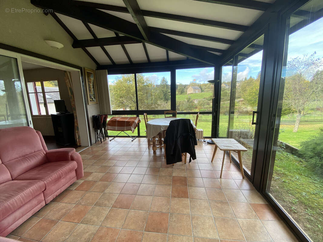 Maison à SAINT-MARTIN-DU-PUY