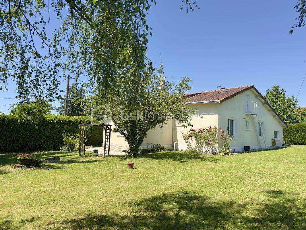 Maison à CHATELLERAULT