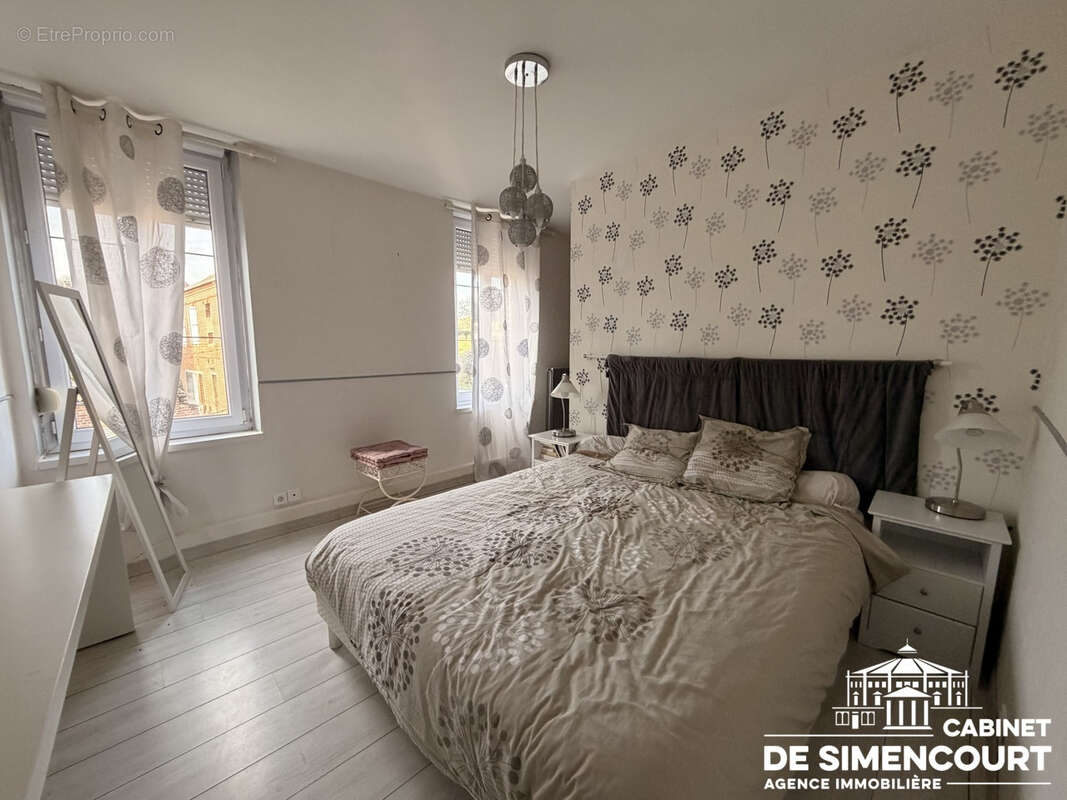 Maison à QUEVAUVILLERS