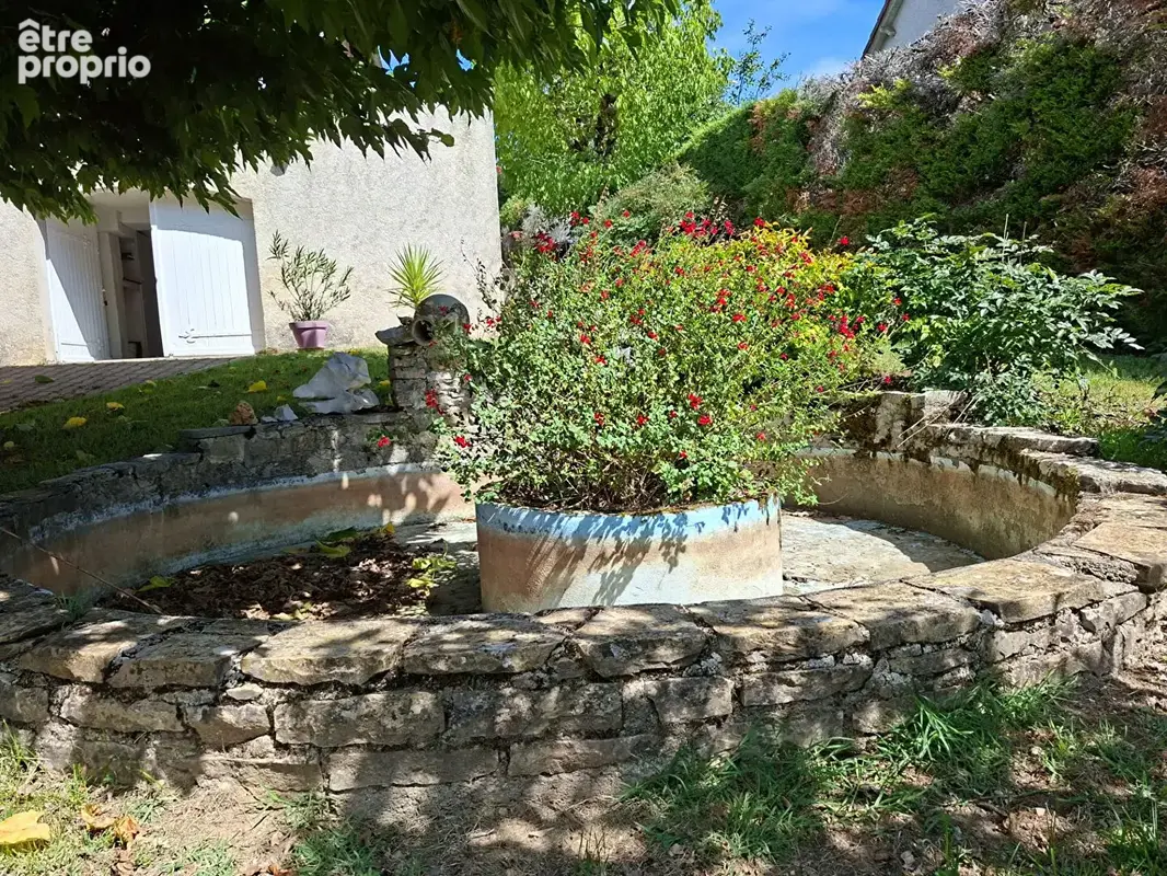 Villa avec piscine à 2 minutes des commodités - photo 18