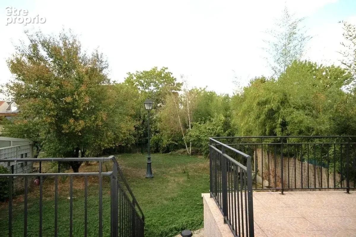 Maison familiale 5 chambres + f2 indépendant – - photo 18