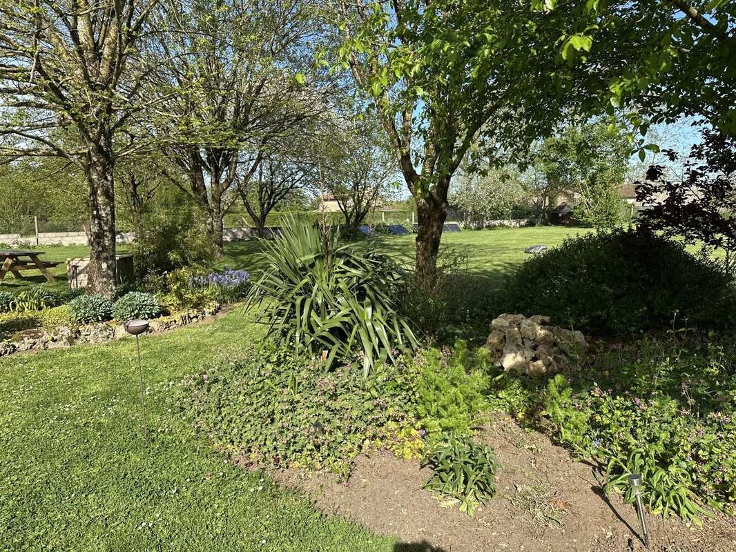 Maison à SAINT-MAURICE-LA-CLOUERE