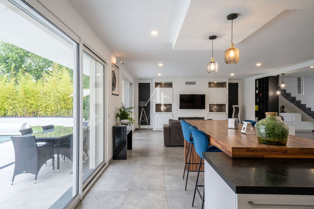 Maison à FRESNES-SUR-MARNE