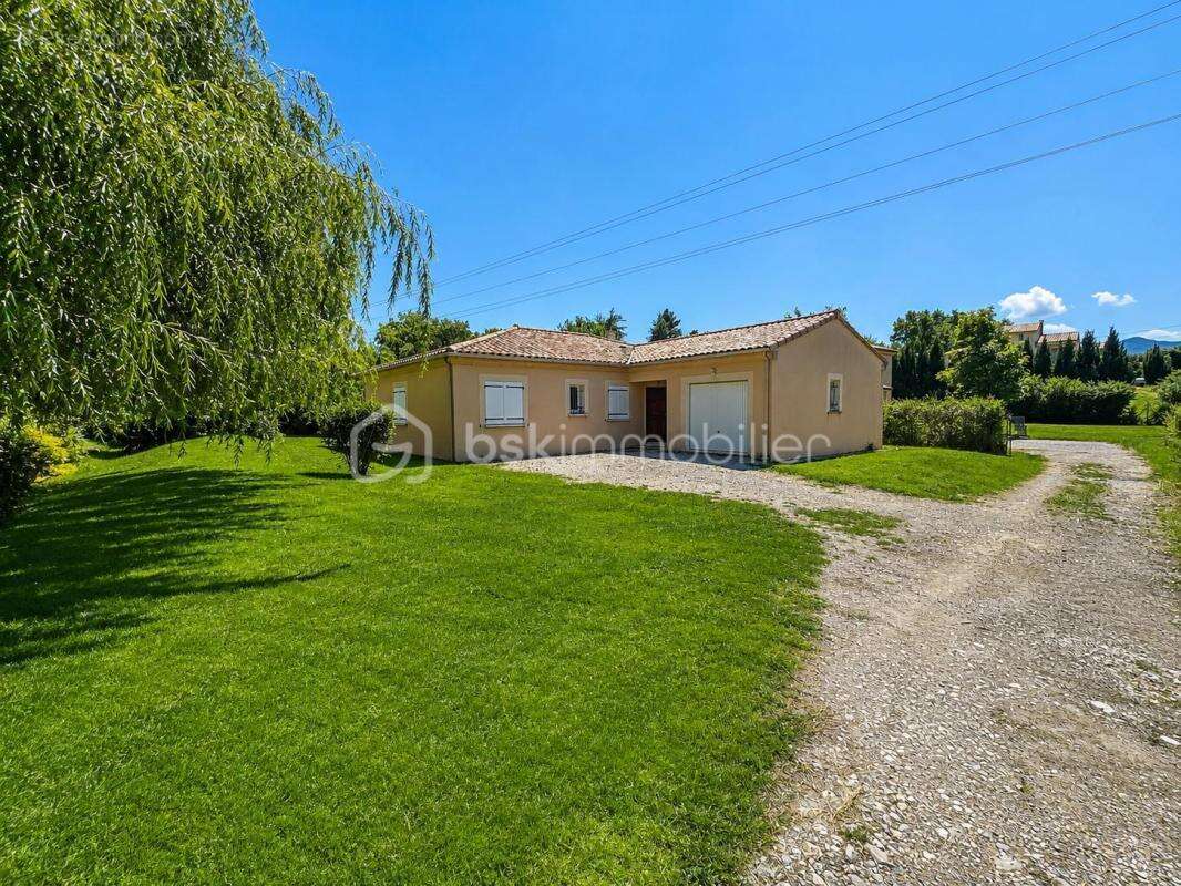 SAINT-ROMAN – Le confort d'une maison récente, la sérénité d'un environnement privilégié - photo 2