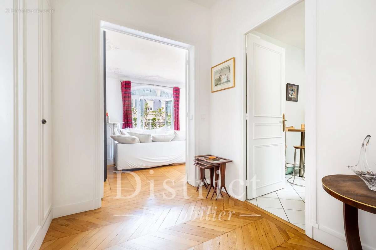 Appartement à PARIS-17E