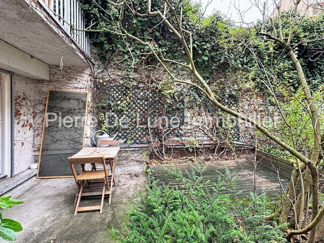 Appartement à PARIS-19E