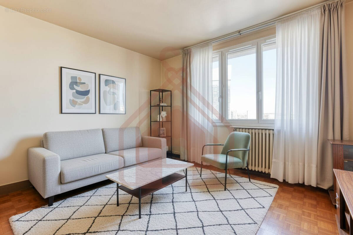 Appartement à IVRY-SUR-SEINE