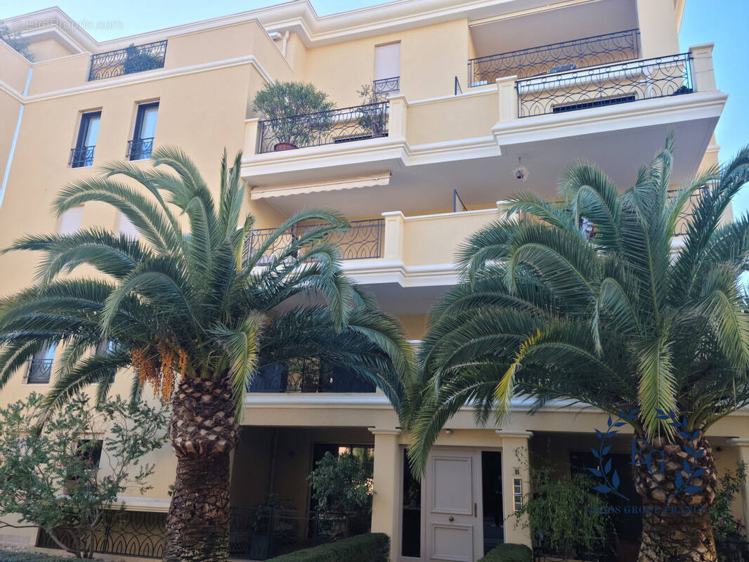 Appartement à HYERES