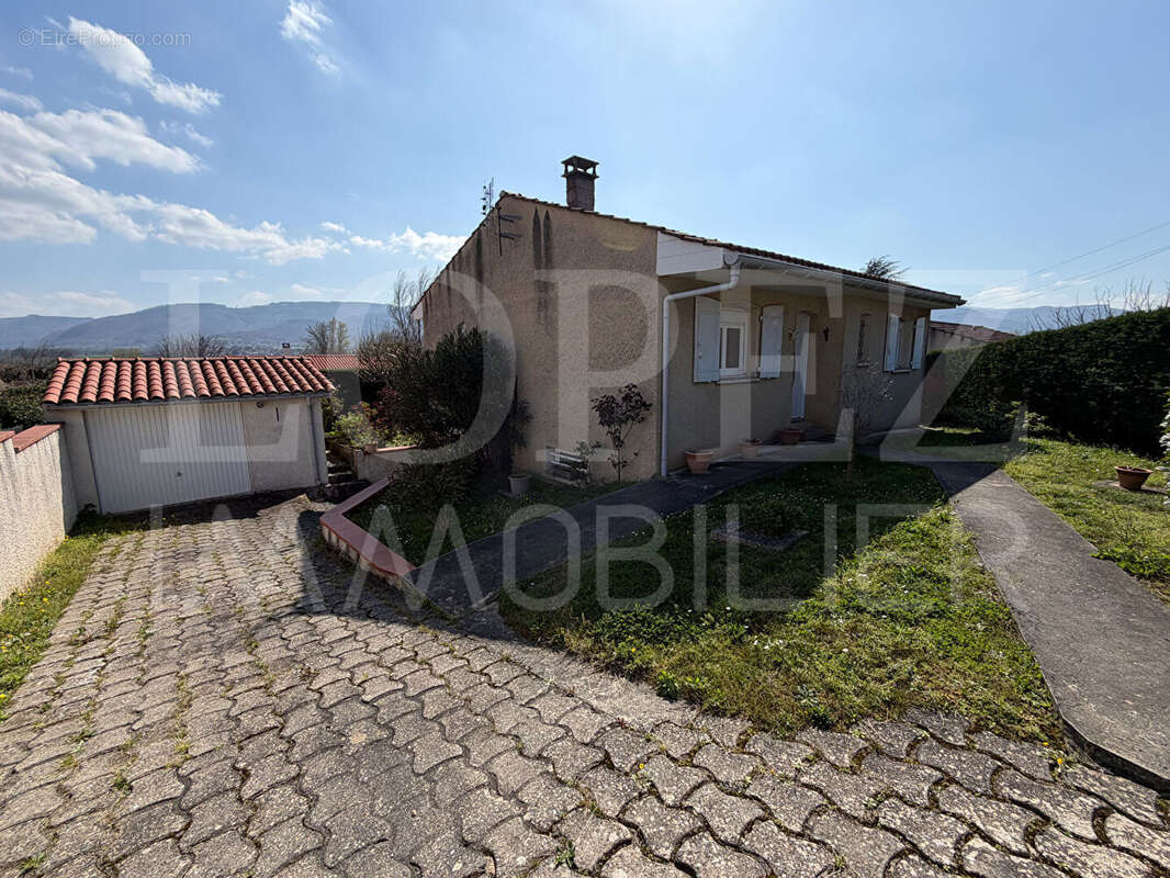 Maison à PAYRIN-AUGMONTEL