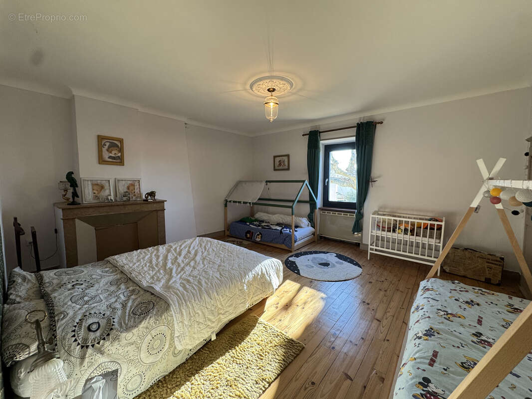 Maison à SAINT-MARCEL-LES-SAUZET