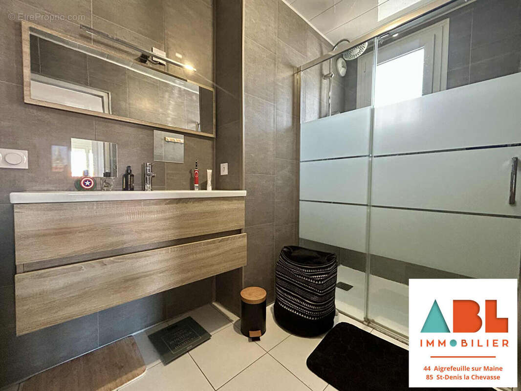 Maison à SAINT-DENIS-LA-CHEVASSE