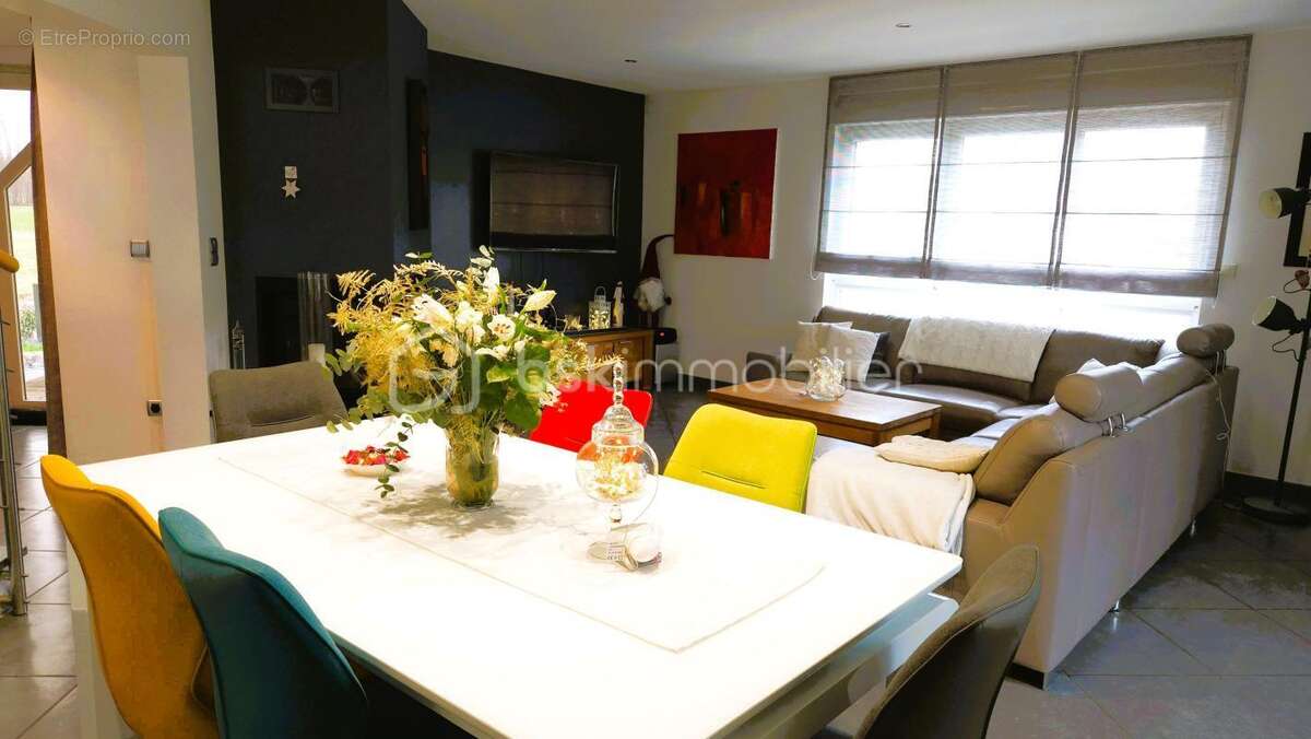 Rare à Fislis ! Maison familiale 154 m² avec piscine et grands espaces - photo 9