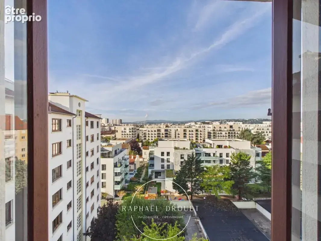 Lyon 8 – 95 m² au dernier étage, balcon et cave - photo 5