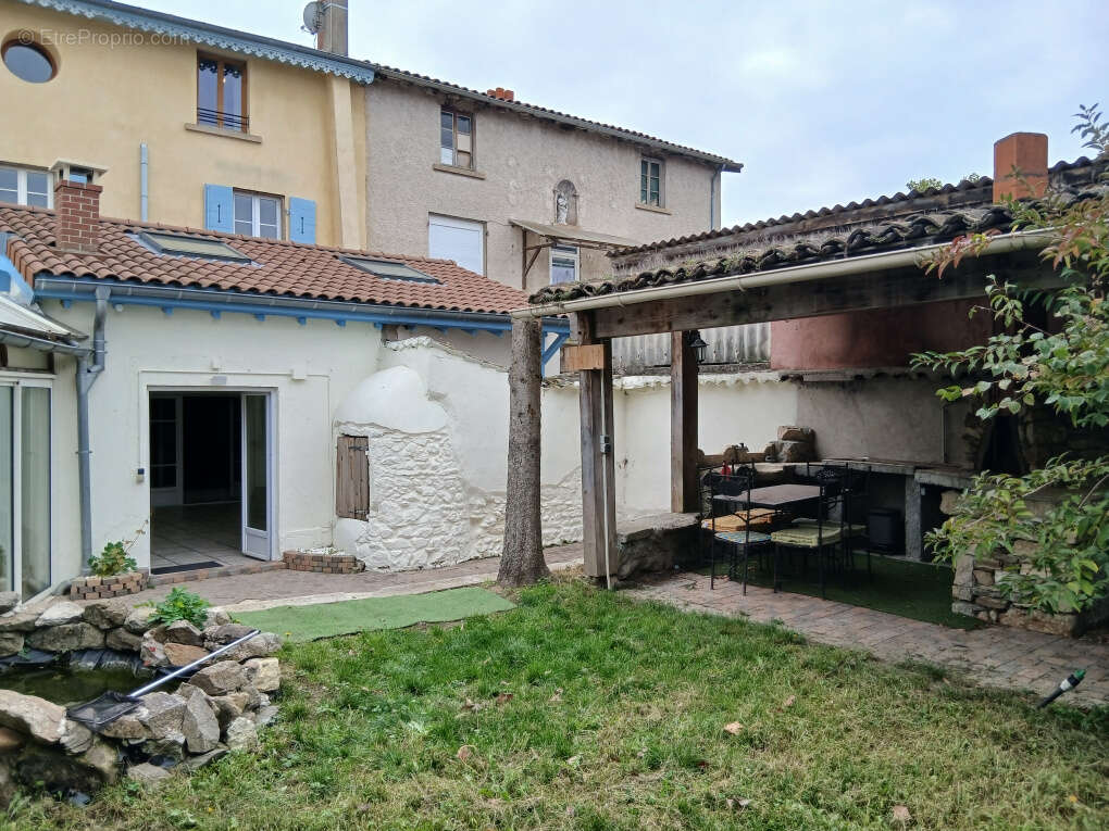 Maison à MILLERY