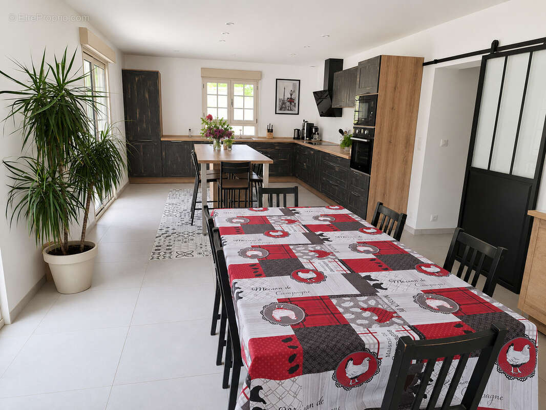Maison à ESCHES