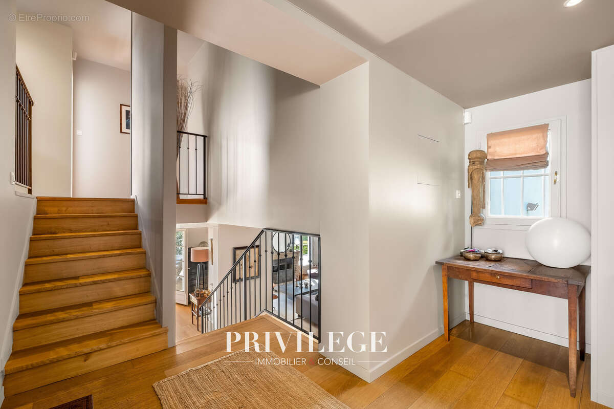 Maison à SAINT-DIDIER-AU-MONT-D'OR