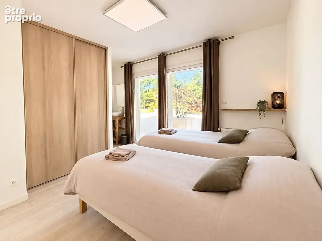 Arcachon - T4 Pereire + 220 m² Jardin - photo 10