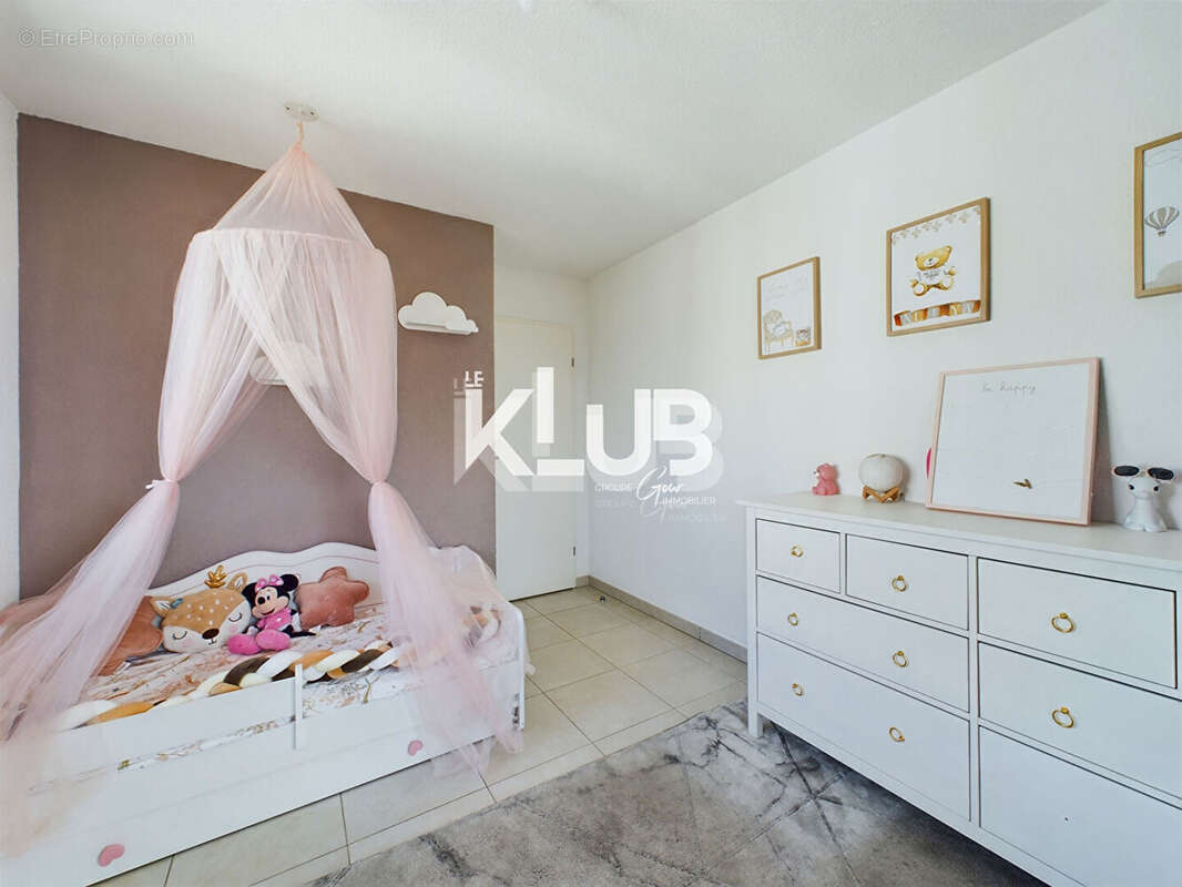 Appartement à MARSEILLE-3E