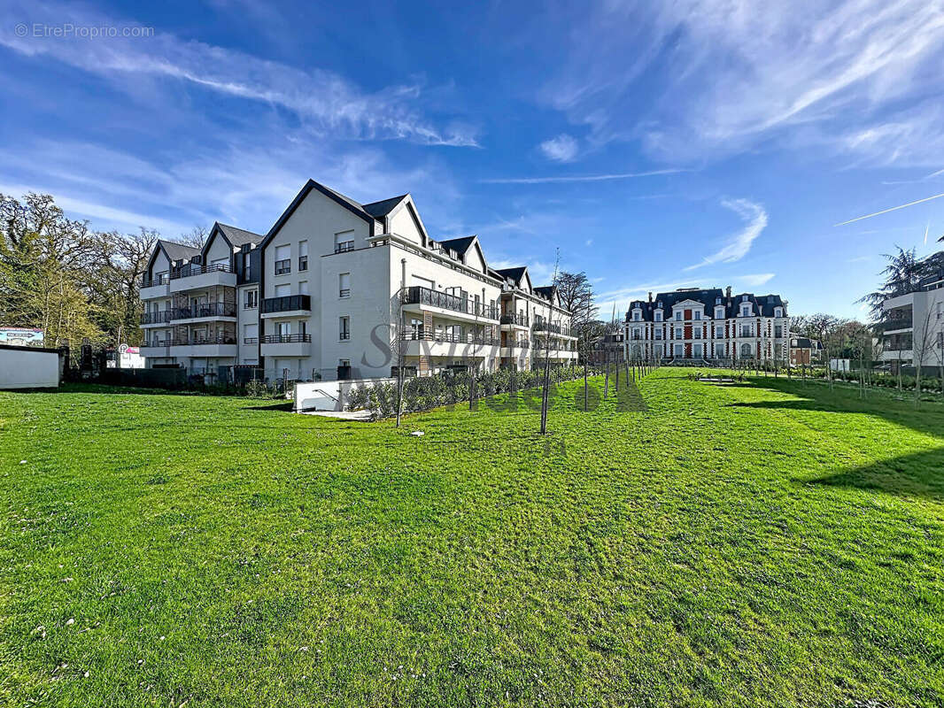 Appartement à EMERAINVILLE