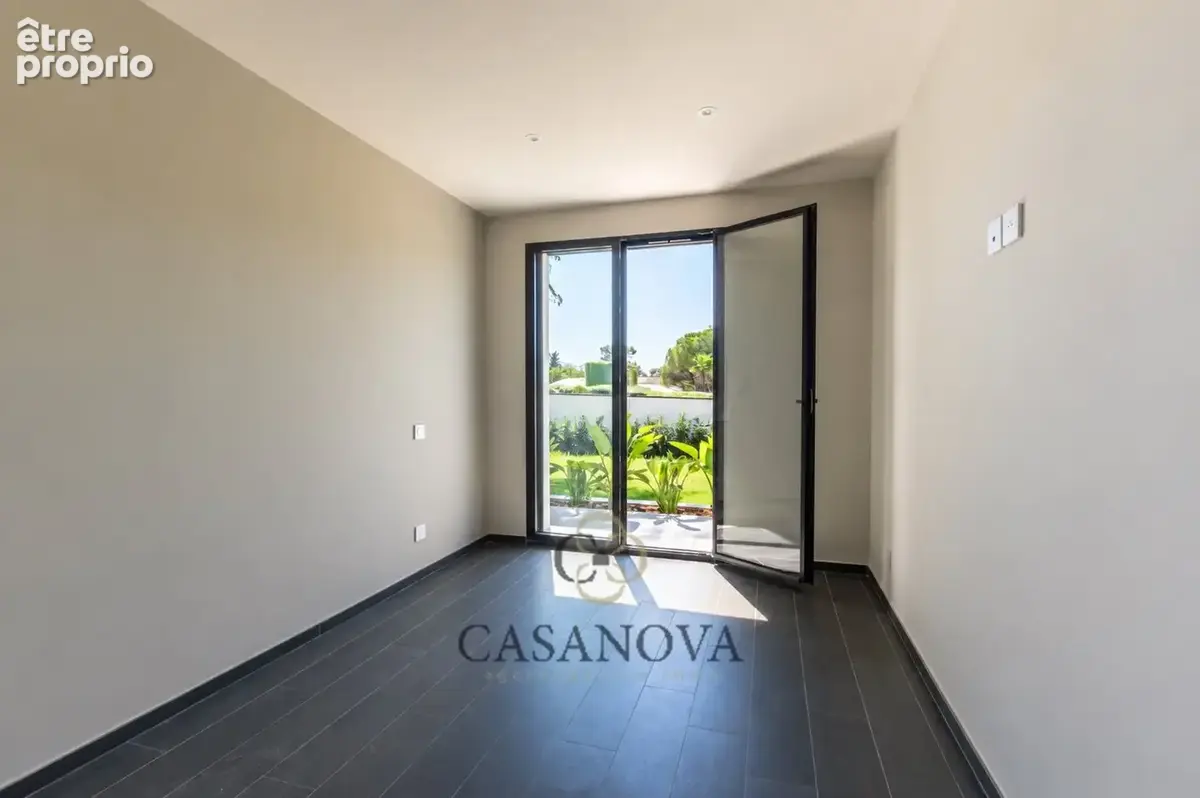 Maison castelanu - piscine - grand terrain - garage. - photo 12
