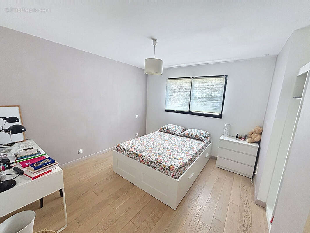 Maison La Chapelle Des Fougeretz 7 pièce(s) 160 m2 - photo 5