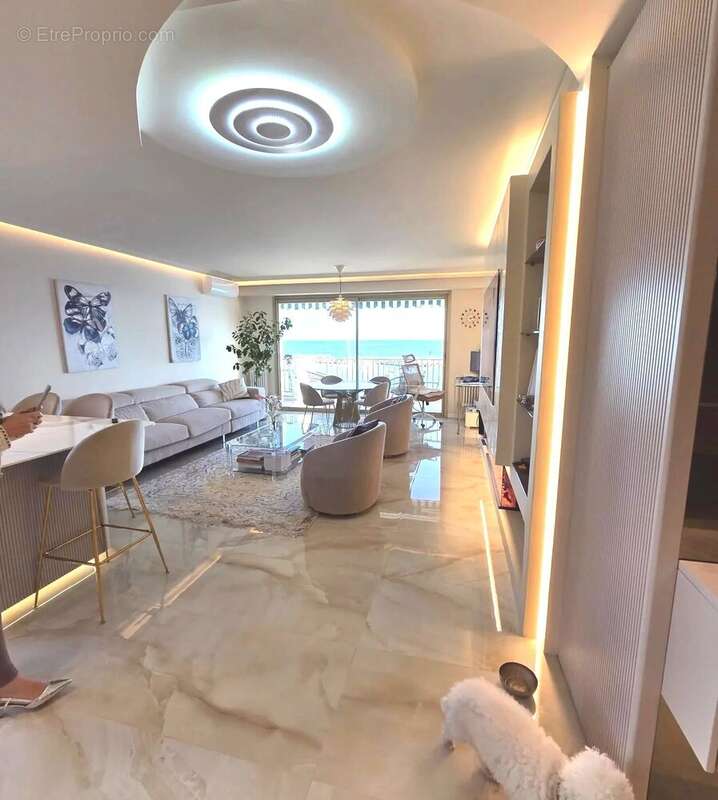Appartement à ROQUEBRUNE-CAP-MARTIN