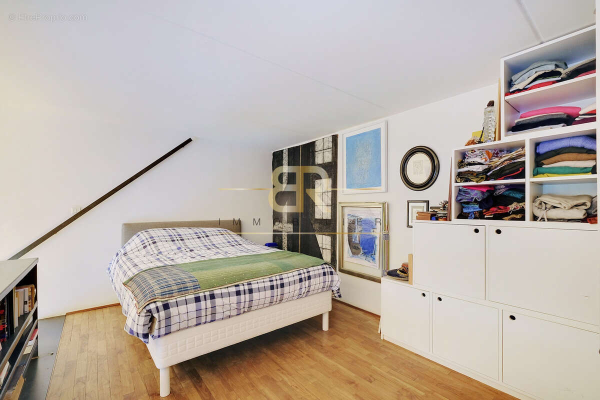 Autre à IVRY-SUR-SEINE