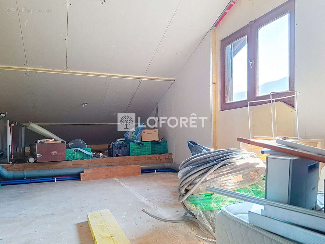 Maison Valgelon-la Rochette 3 pièce(s) 70 m2 - photo 14