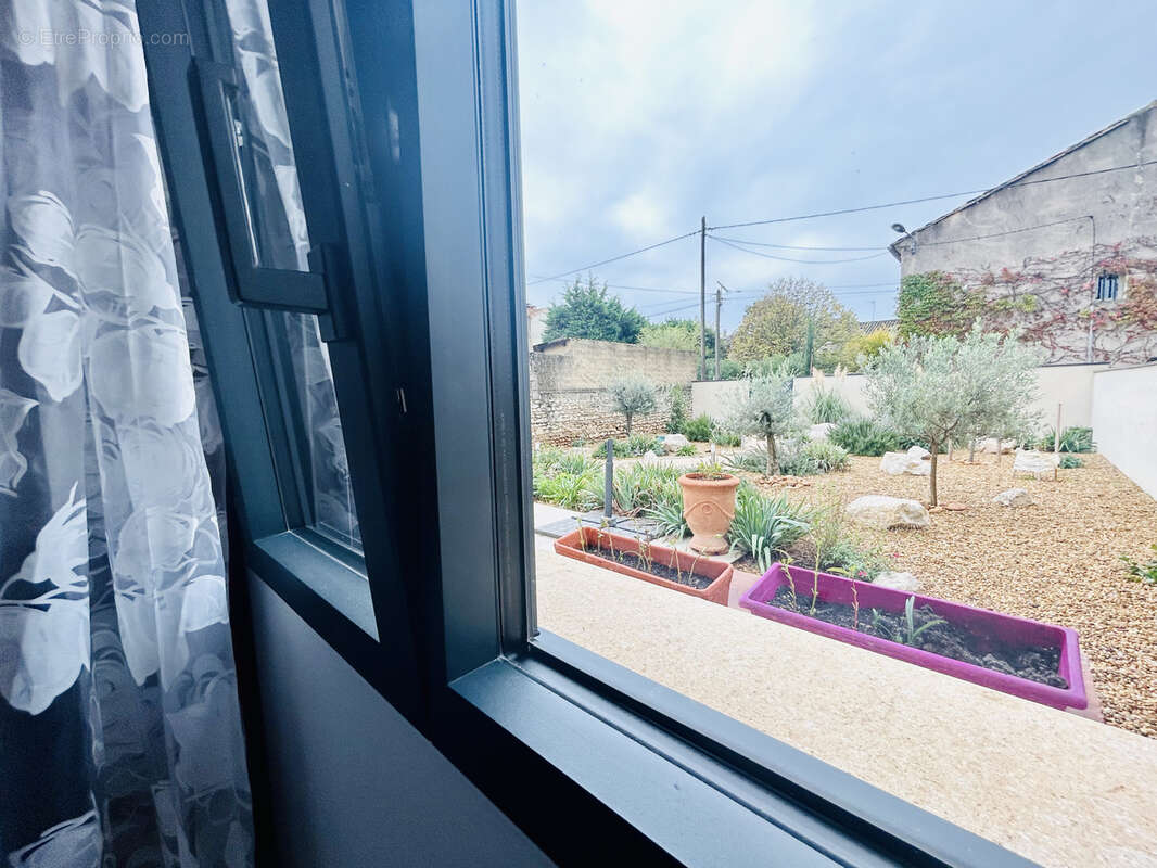 Maison à MORIERES-LES-AVIGNON