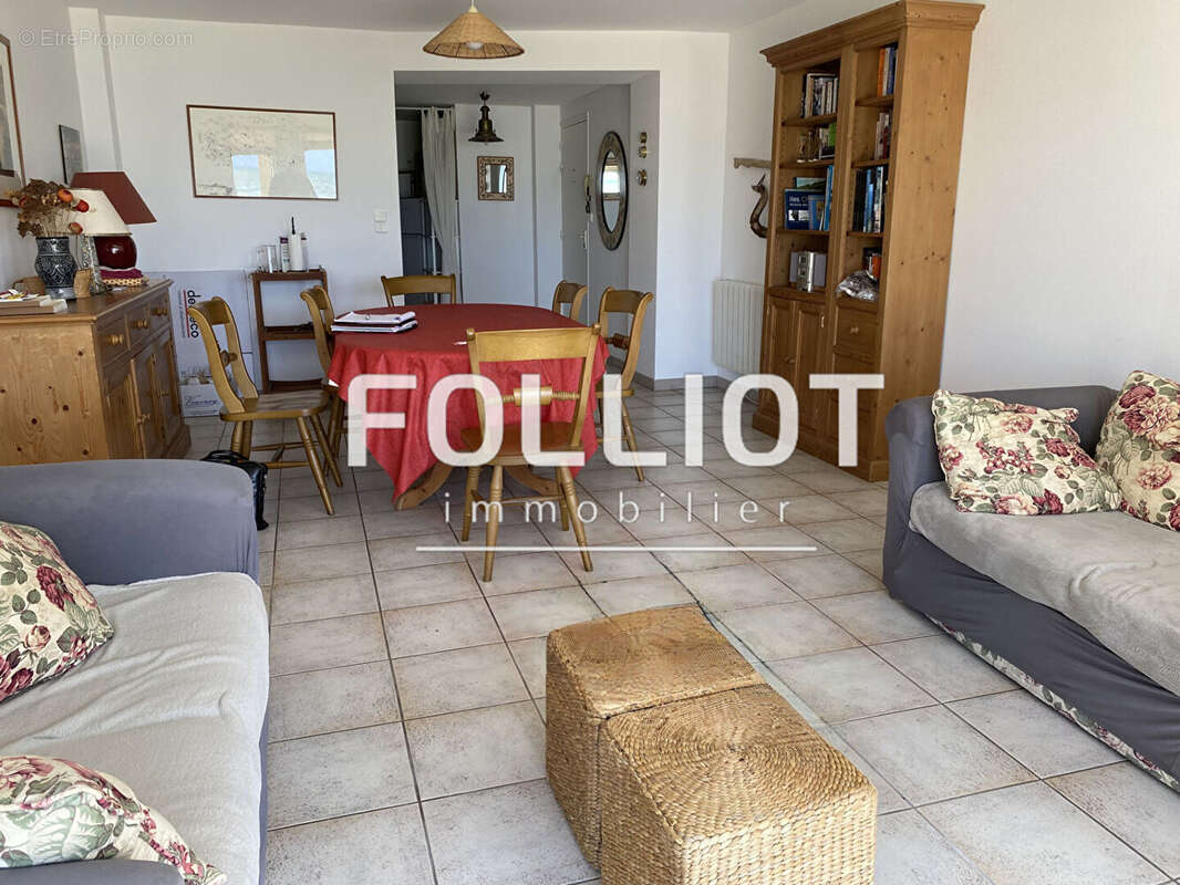 Appartement à SAINT-PAIR-SUR-MER