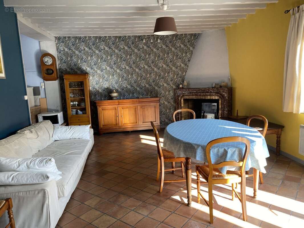 Maison à VENDEVILLE