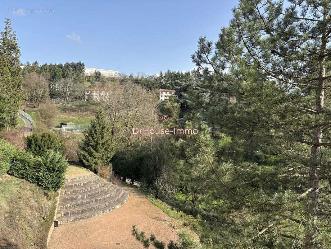 Appartement 82 m² à Tarare  - photo 18