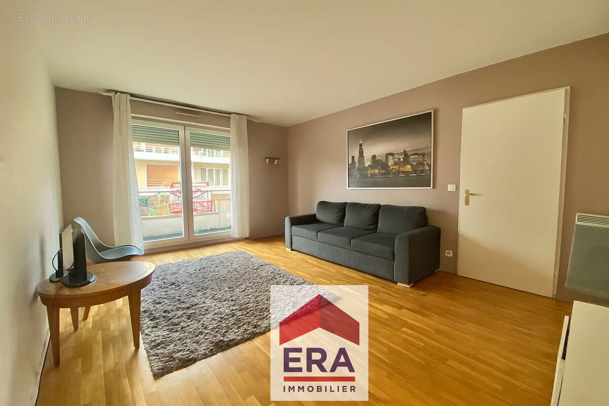 Appartement à SARTROUVILLE