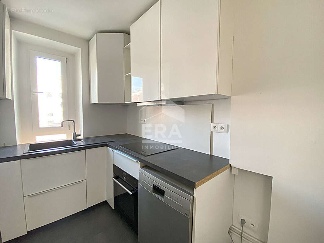 Appartement à LEVALLOIS-PERRET