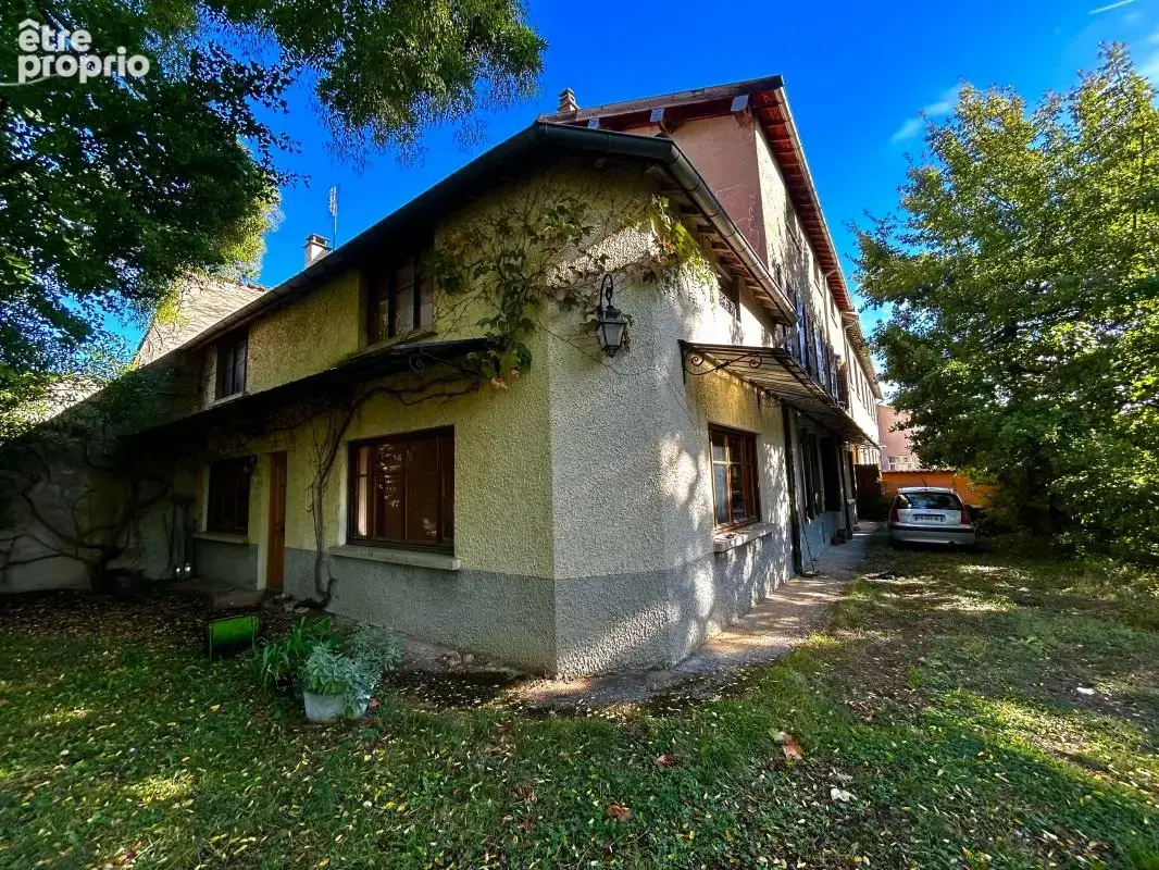 Opportunité rare pour professionnels — Bâtiment de caractère de 450 m² sur 3 niveaux avec jardin de 1 000 m² - photo 33