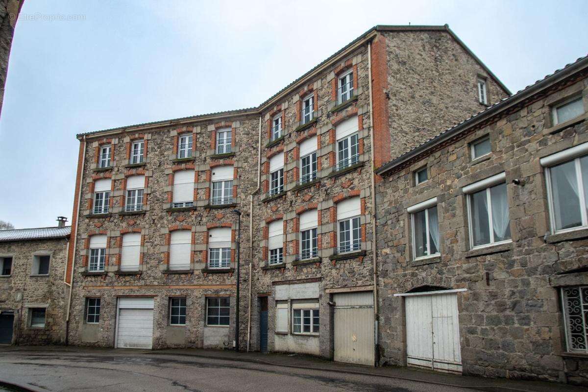 Appartement à LA SEAUVE-SUR-SEMENE