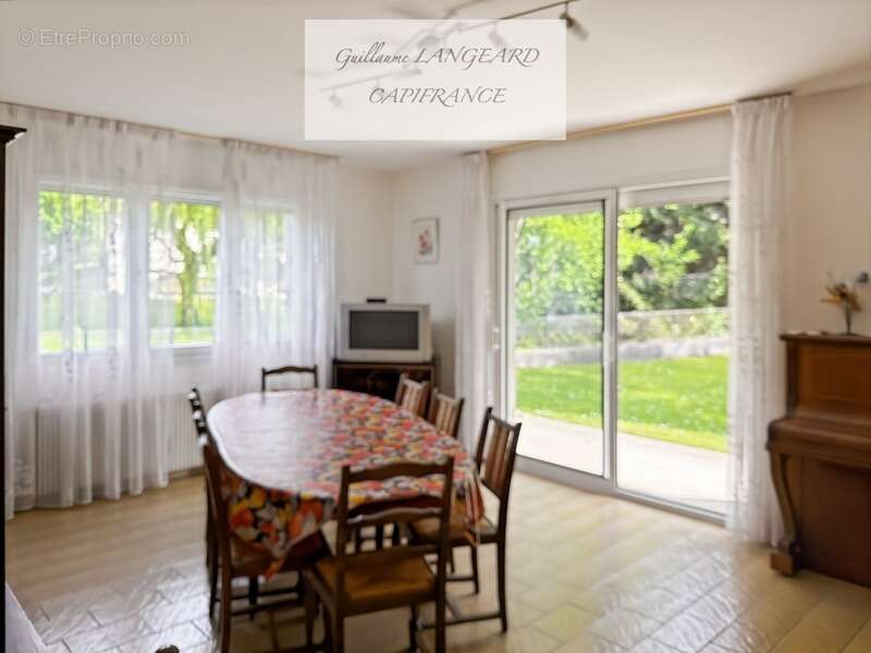 Groissiat (01) - maison spacieuse 6 pièces – 163 m² – terrain 1763 m² - photo 13