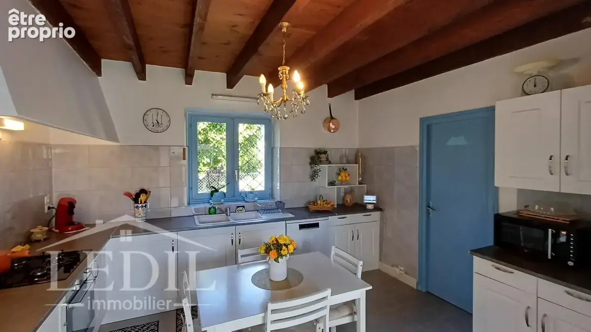 Maison en pierre de caractère – 173 m² – 5 chambres – Terrain de plus de 1 000 m² – Noaillan - photo 9