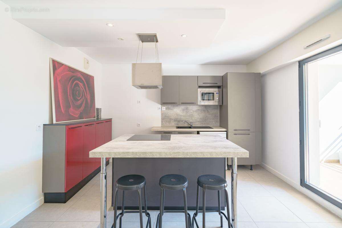 Appartement à MARSEILLE-8E