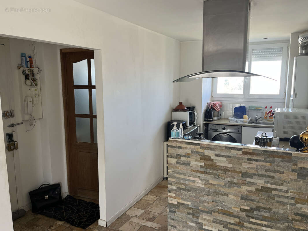 Appartement à CHENOVE